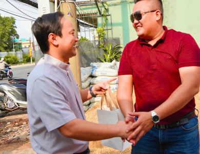 KHỞI CÔNG GIA ĐÌNH CHỊ TRANG 