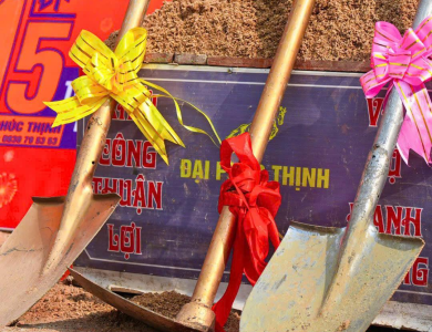 KHỞI CÔNG GIA ĐÌNH CHỊ TRANG 