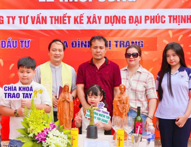 KHỞI CÔNG GIA ĐÌNH CHỊ TRANG 